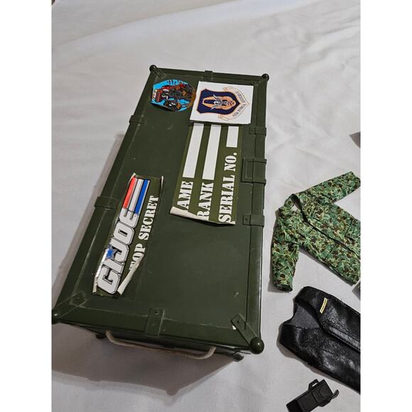 Vintage GI Joe Action Figure Lot with Footlocker Case - Picture 2 of 16